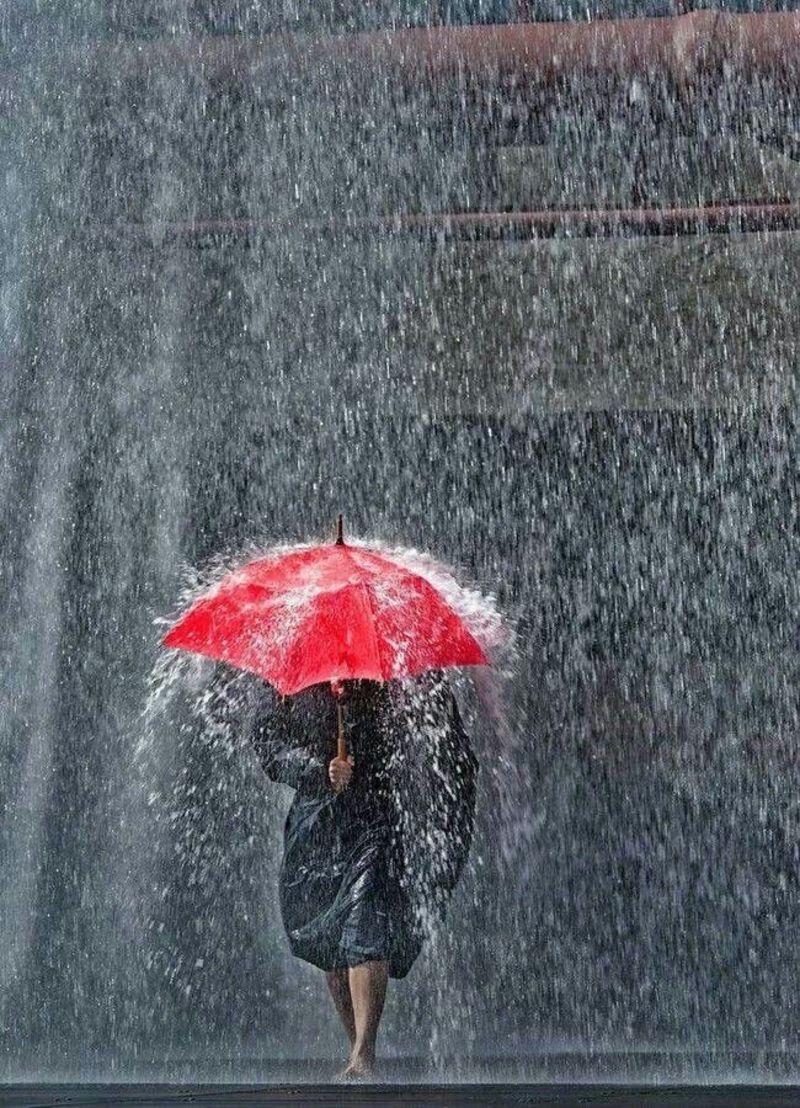 Poured with Rain là gì?