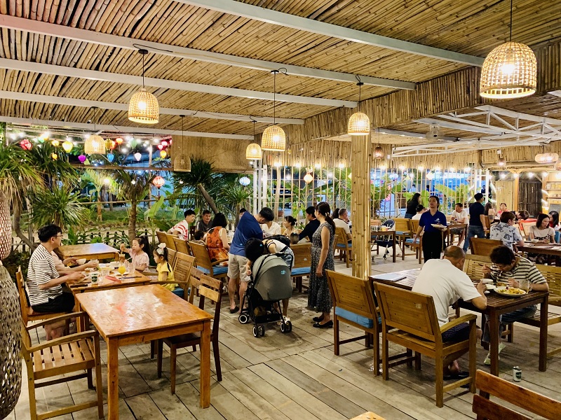 Quán Ăn Ngon Ở Bãi Dài Cam Ranh - Review và Gợi Ý Địa Điểm