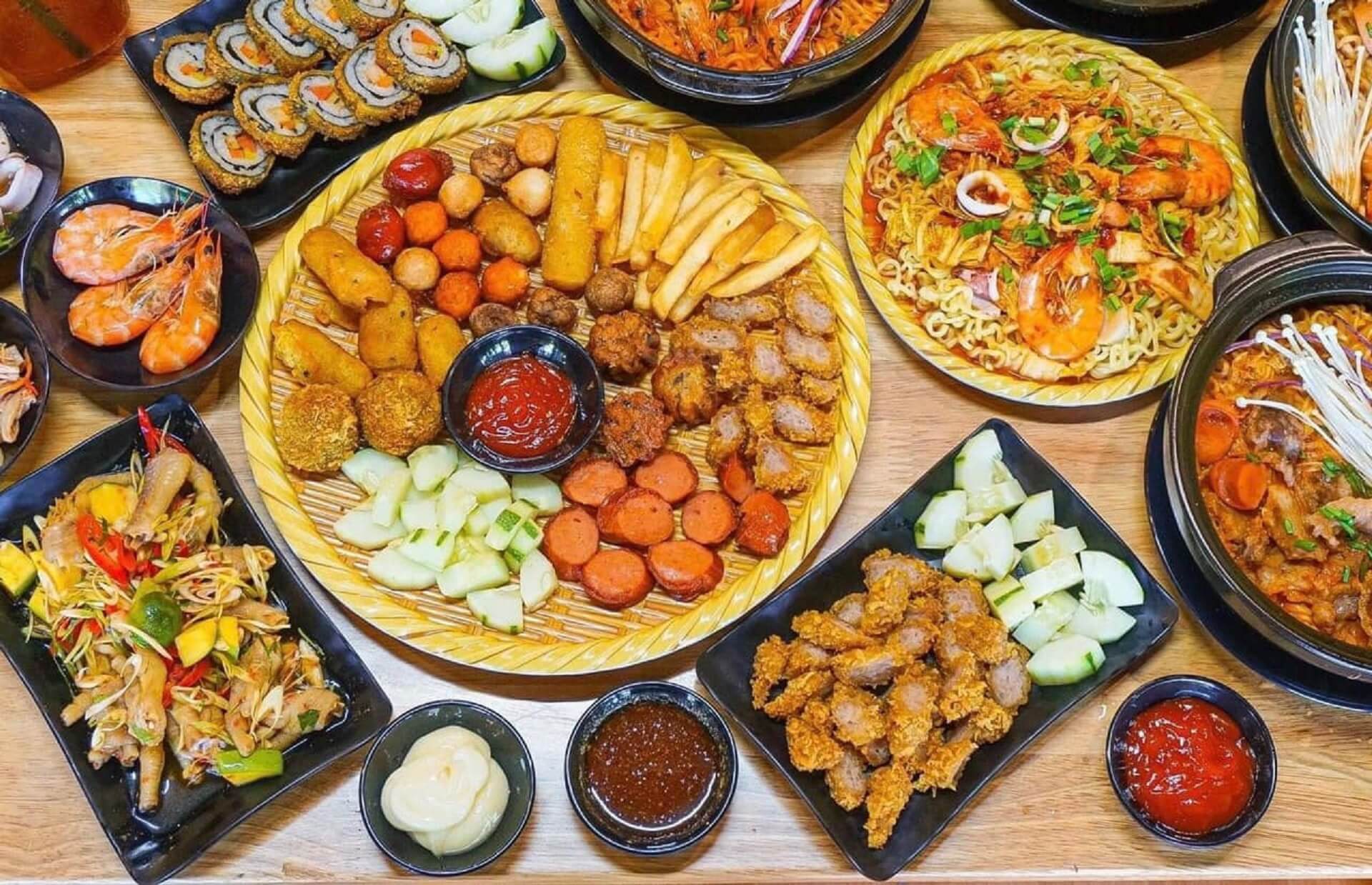 Những Quán Ăn Vặt Quy Nhơn Ngon, "Đáng Đồng Tiền Bát Gạo" Nhất