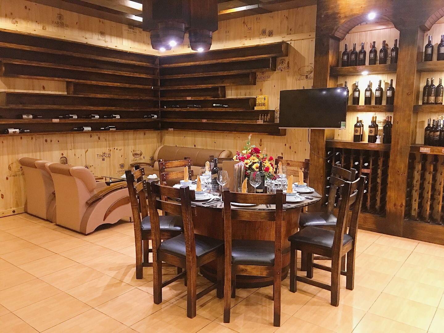 Quán Những Người Bạn