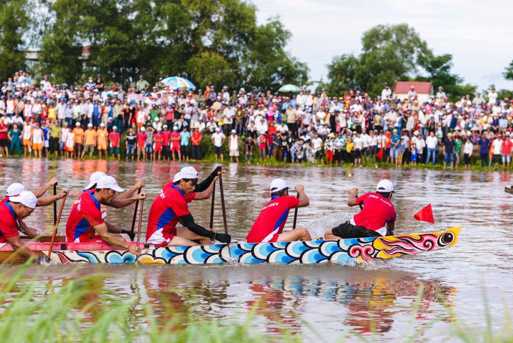Đua Thuyền Lệ Thủy - Trải Nghiệm Sôi Động Lễ Hội Miền Trung Gallery 2
