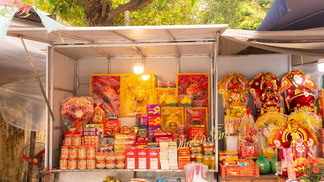 Sắm lễ Đền Mẫu Hưng Yên