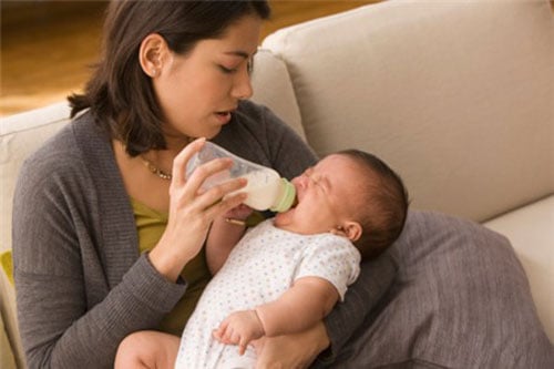 Sinh Con Xong Có Kiêng Về Nhà Bố Mẹ Đẻ?