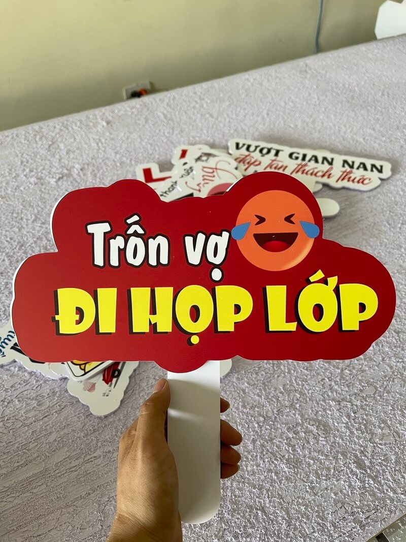 Slogan Hợp Lớp Hài Hước: Bí Kíp Làm Nên Những Câu Slogan Độc Đáo