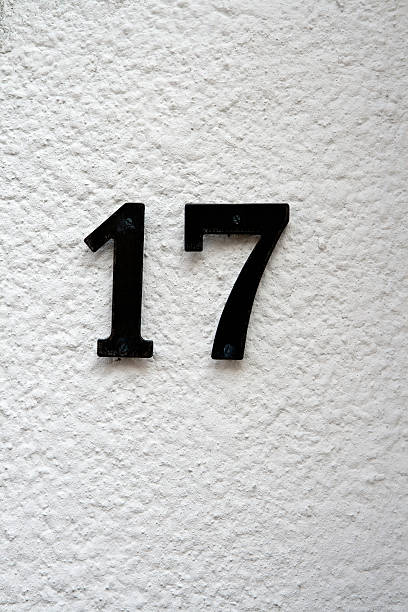 Số 17: Ý nghĩa, Bí ẩn và Sự Thật