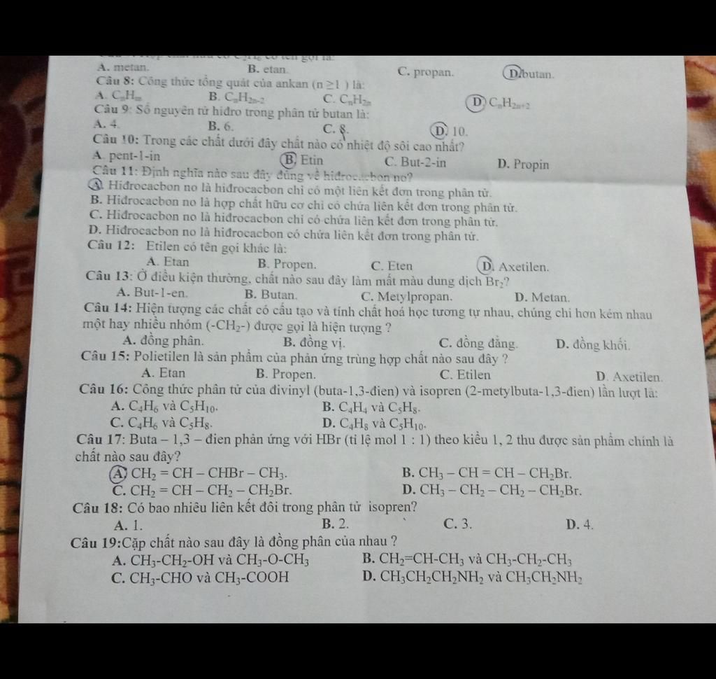 Số nguyên tử hiđrô trong phân tử butan là bao nhiêu?
