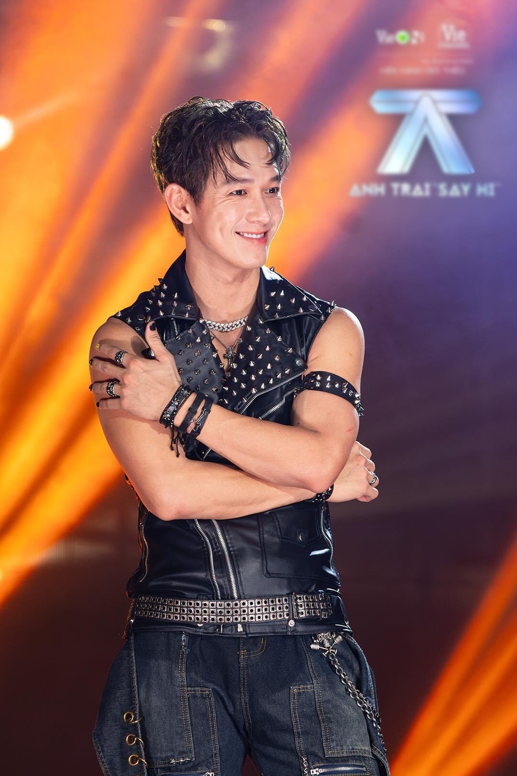 Song Luân Bao Nhiêu Tuổi? Gallery 2