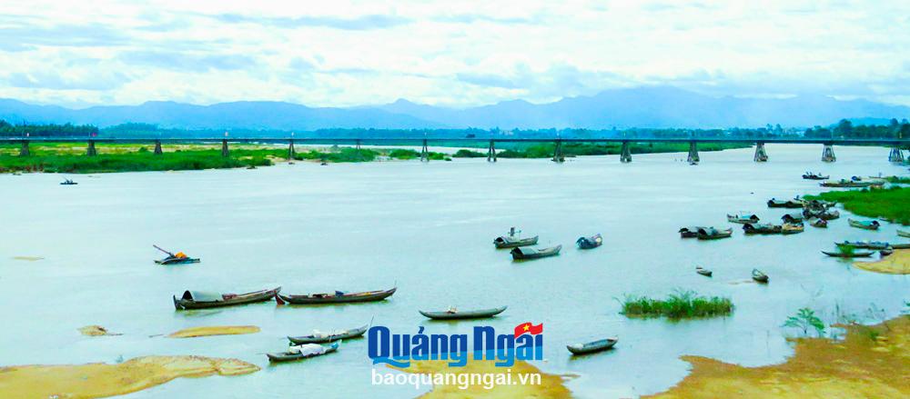 Núi Ấn Sông Trà - Vẻ đẹp hoang sơ và hùng vĩ Gallery 2