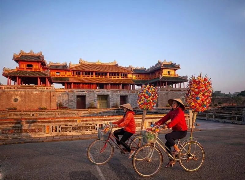 STT Huế Mộng Mơ: Những Câu Nói Hay Về Vẻ Đẹp Cố Đô