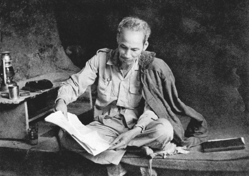 Phong cách Hồ Chí Minh: Một hiện thân của sự giản dị và thanh cao Gallery 1