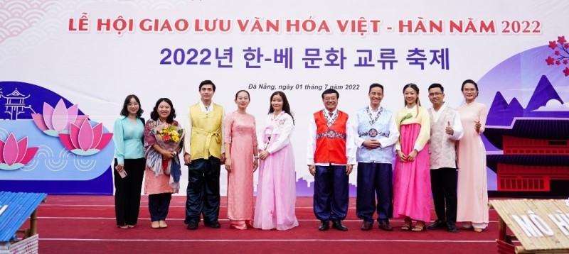 Bản sắc văn hóa dân tộc Việt Nam: Sự kết hợp hài hòa giữa truyền thống và hiện đại Gallery 2