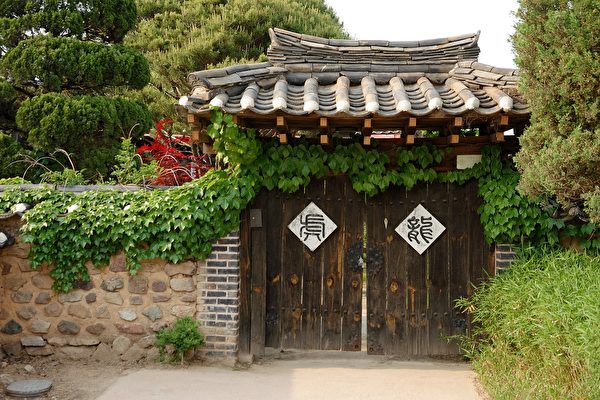 Câu chuyện kinh dị về ngôi nhà bỏ hoang Gallery 1