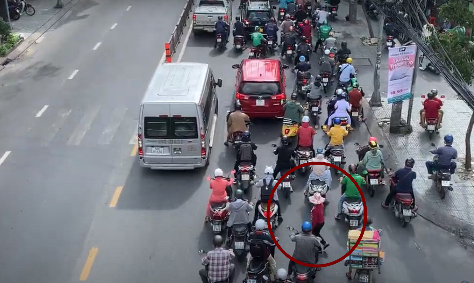 Sự Tùy Tiện Khi Tham Gia Giao Thông Của Một Số Người Dân: Nguyên Nhân, Hậu Quả và Giải Pháp