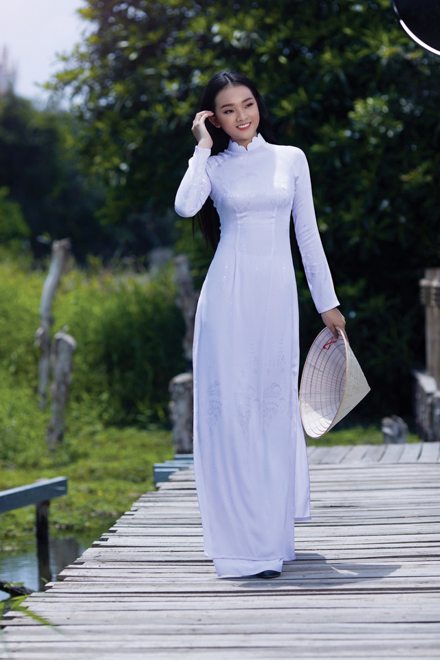 Sửa Áo Dài Bị Rộng Eo