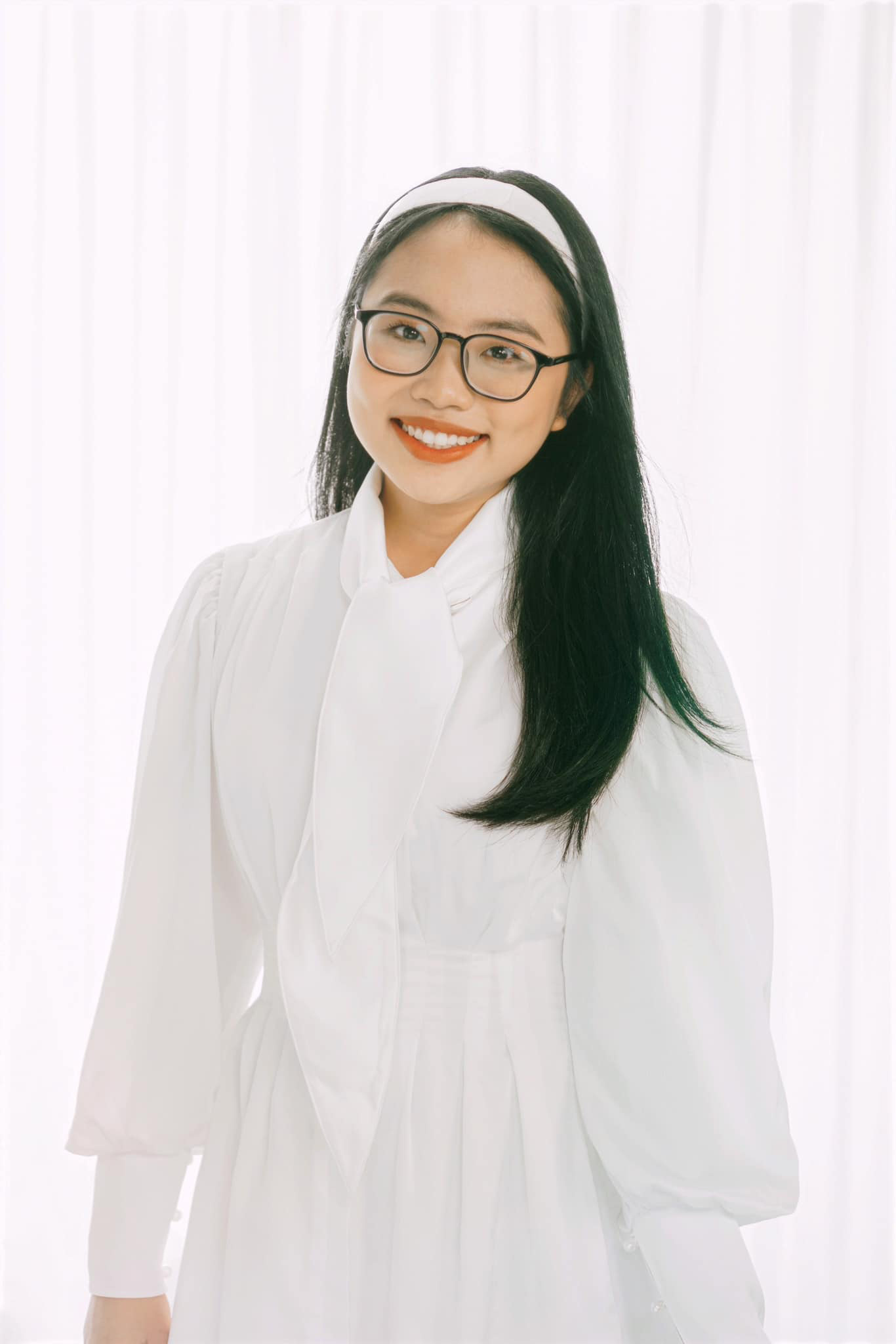 Tả Ca sĩ Phương Mỹ Chi Gallery 1