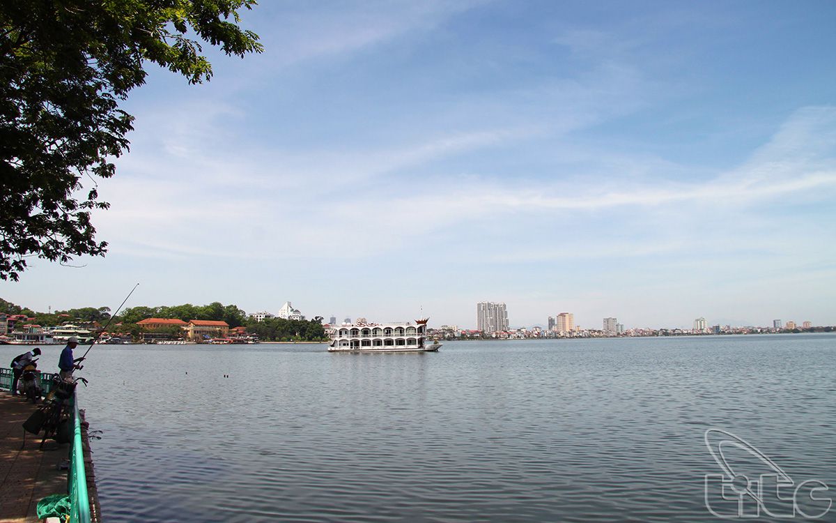 Tả cảnh Hồ Tây