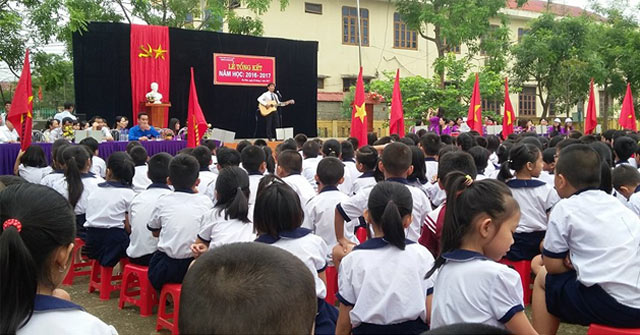Tả lễ tổng kết năm học lớp 5 ngắn gọn
