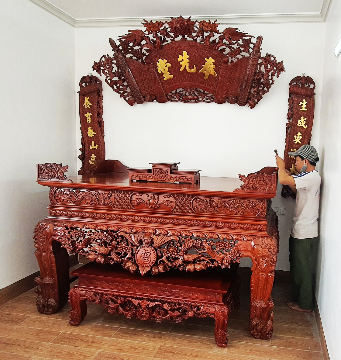Bàn Thờ Chân Quỳ Gallery 1