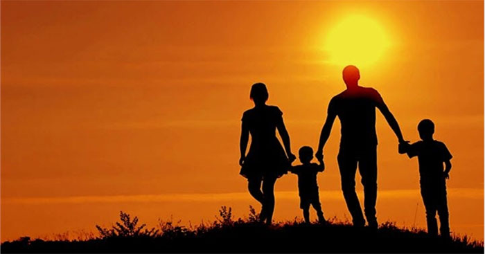 Những Tấm Gương Về Tình Cảm Gia Đình Ấm Áp Và Hạnh Phúc