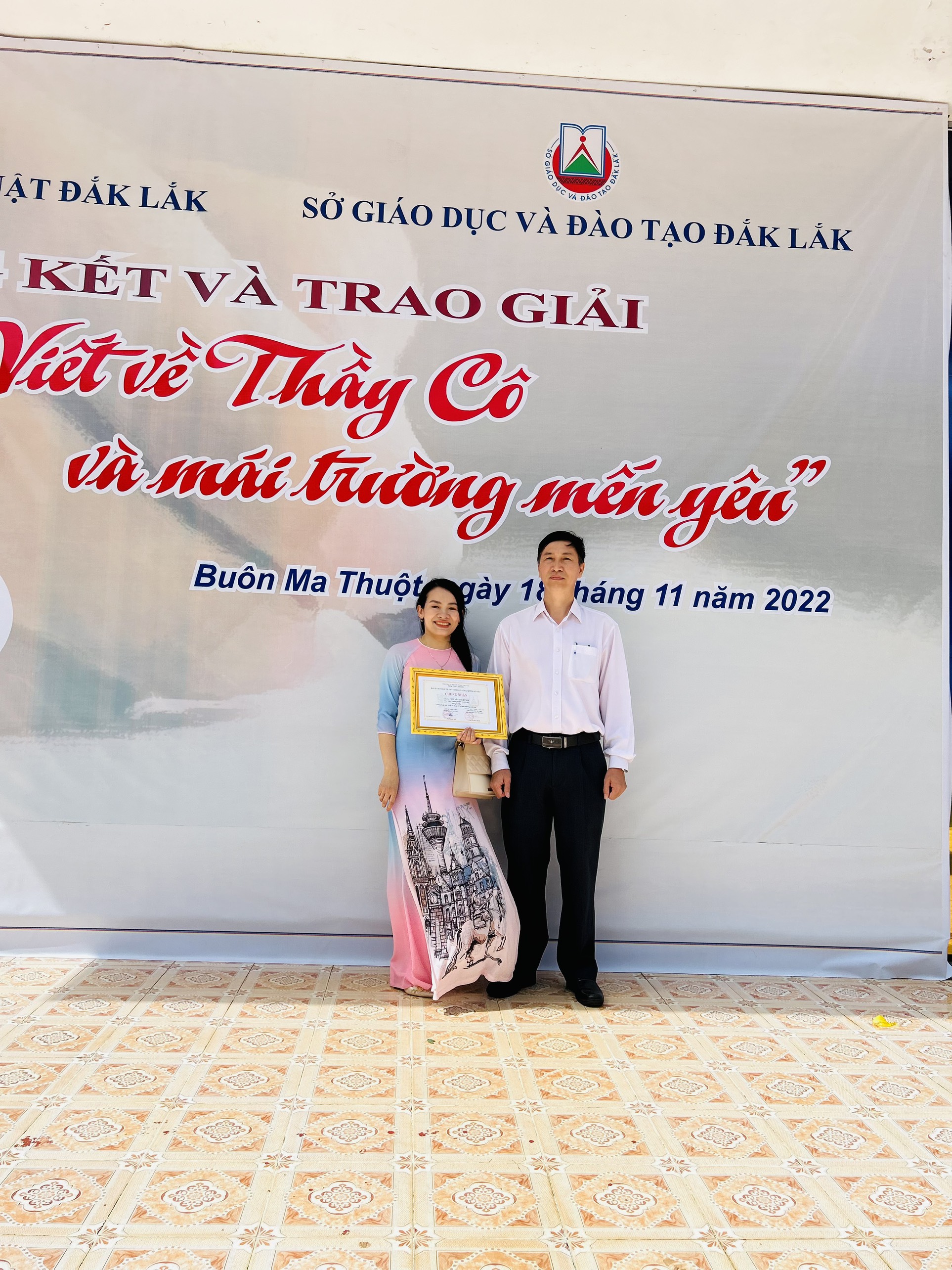 Thầy Cô Trong Mắt Em - Giải Nhất Gallery 1
