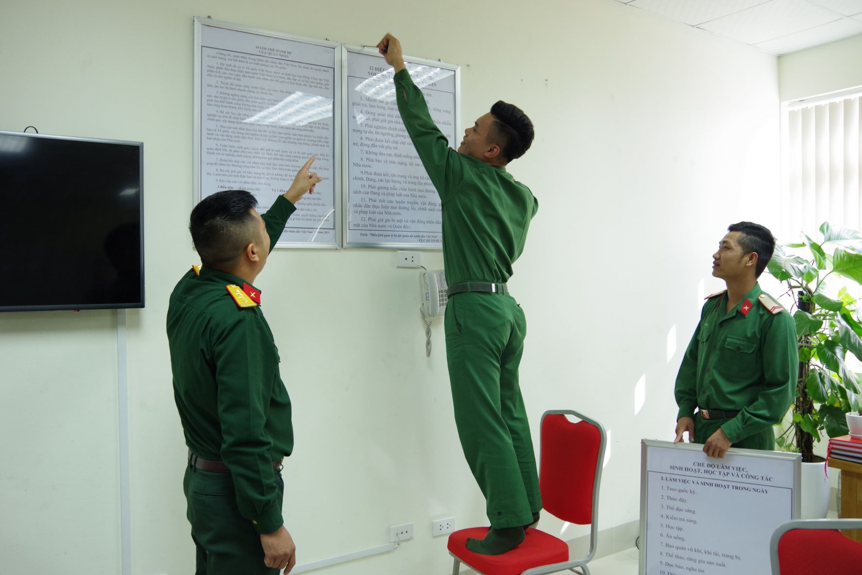 Xây dựng nề nếp chính quy, rèn luyện kỷ luật Gallery 1