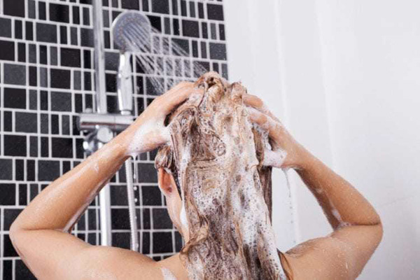 Tắm sớm có tốt không?