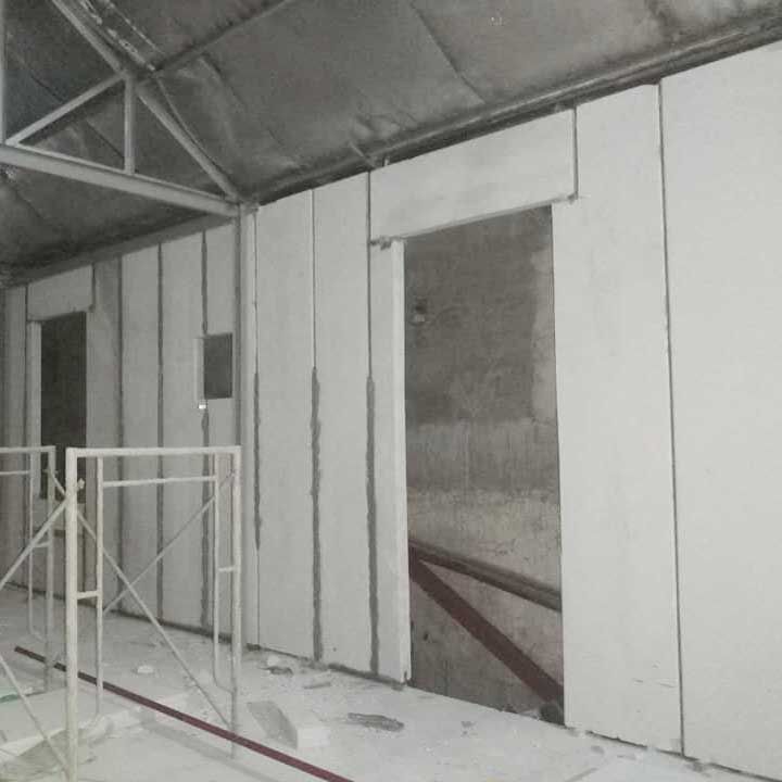 Tấm Tường Bê Tông Nhẹ: Giải Pháp Xây Dựng Hiện Đại