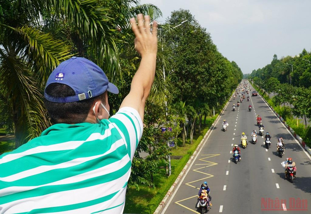 Đường Xá Xa Xôi: Khám Phá Những Con Đường Hẻo Lánh Và Cảnh Quan Tuyệt Đẹp Gallery 1