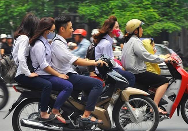 Tham Gia Giao Thông Không Đội Mũ Bảo Hiểm: Rủi Ro Và Hậu Quả