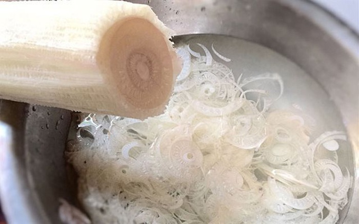Thân cây chuối làm món gì?