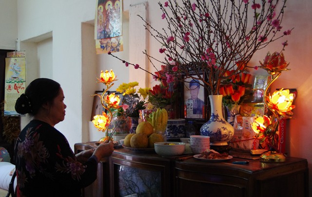 Thắp Hương Mấy Nén?