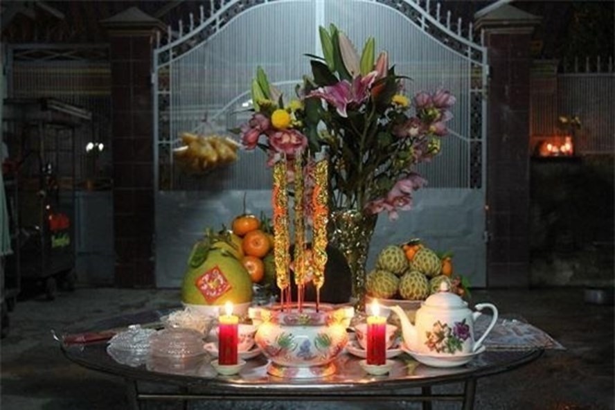 Thắp Hương Giao Thừa Trong Nhà Hay Ngoài Trời Trước? Gallery 2