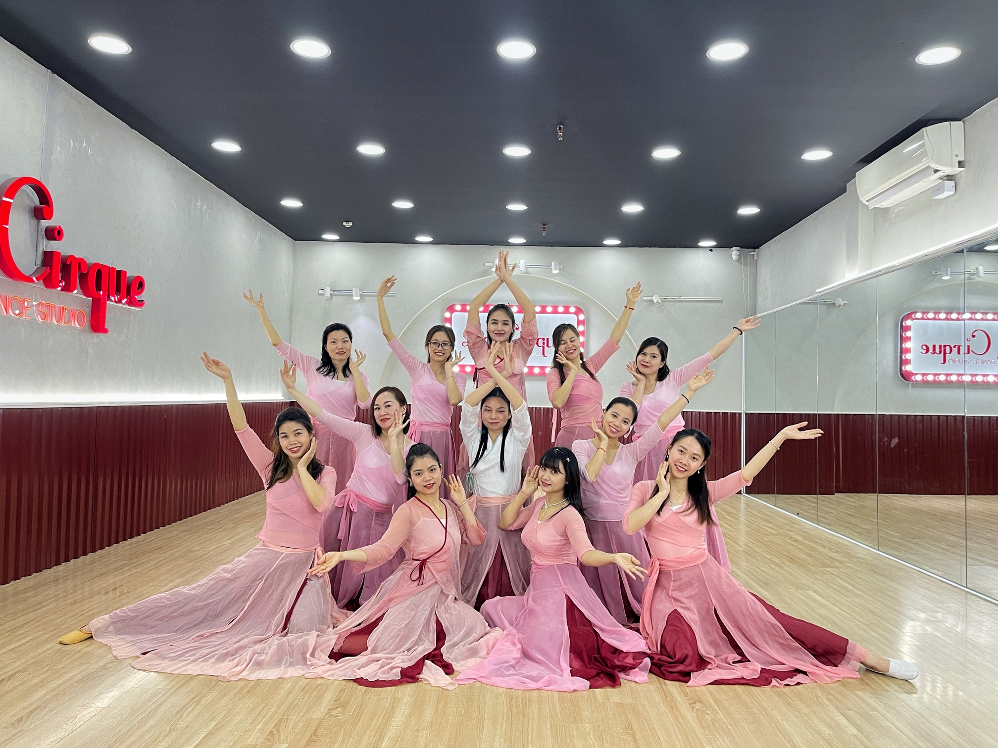 Học Nhún Nhảy Đơn Giản Gallery 2