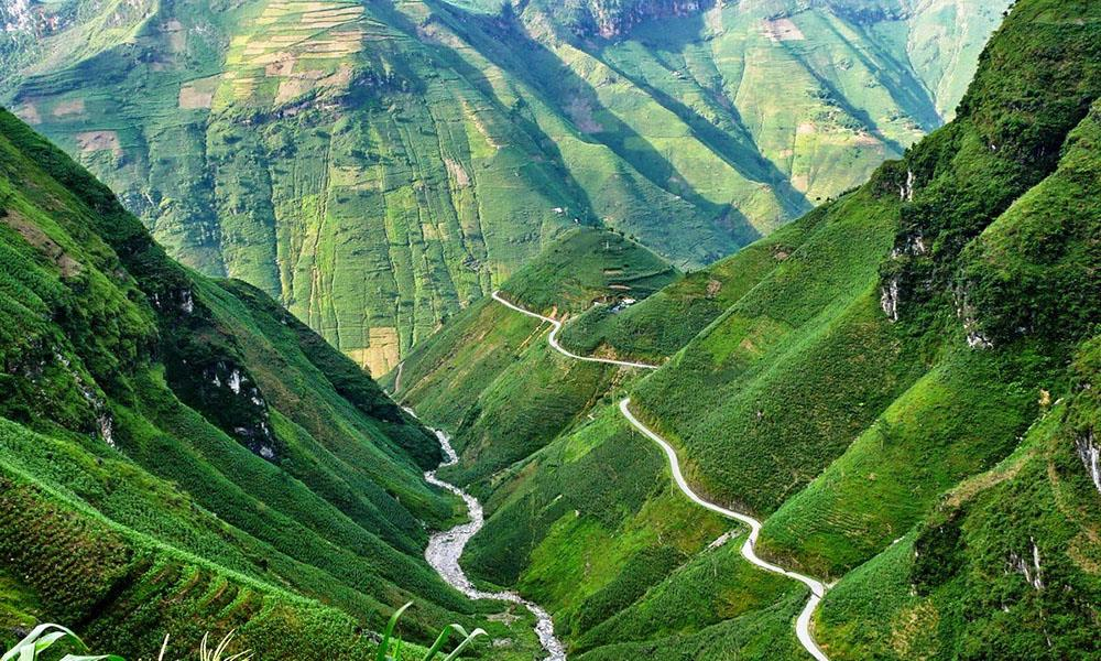 Khám phá vẻ đẹp hoang sơ của thiên nhiên vùng núi Đông Bắc