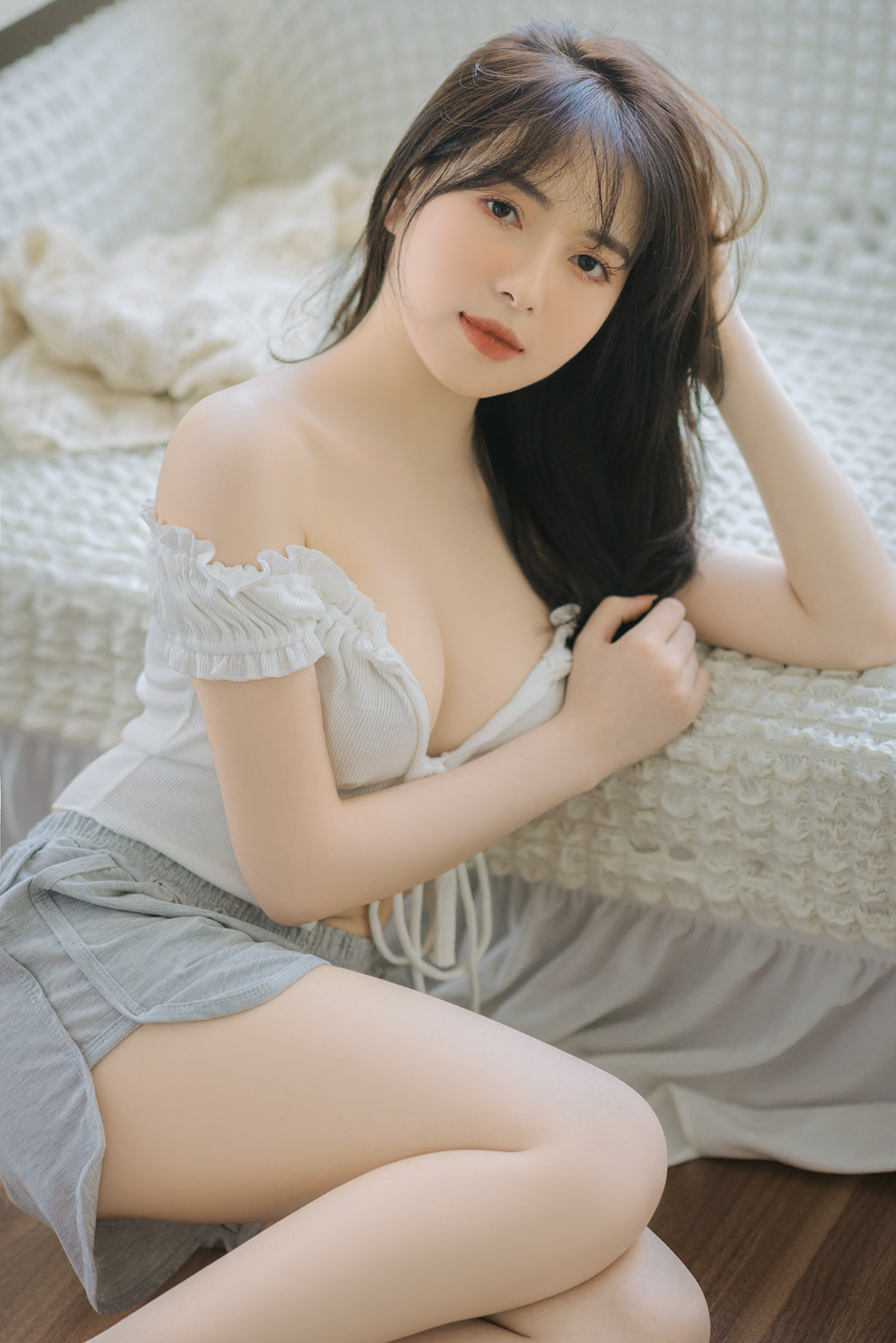 Thiếu nữ xinh đẹp gợi cảm