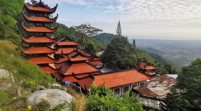 Thơ Trường Đoản Cú: Khám Phá Vẻ Đẹp Tinh Gọn Của Thể Loại Thơ Này