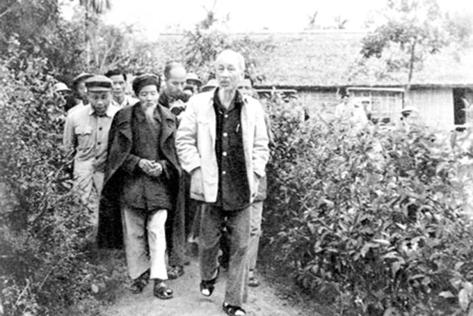 Bài Hát Người Về Thăm Quê: Ca Từ, Ý Nghĩa Và Sự Thịnh Hành Gallery 1