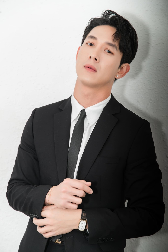 Song Luân quê ở đâu? Gallery 1