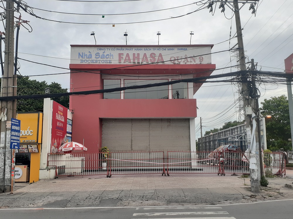 Fahasa Lê Văn Việt Gallery 1