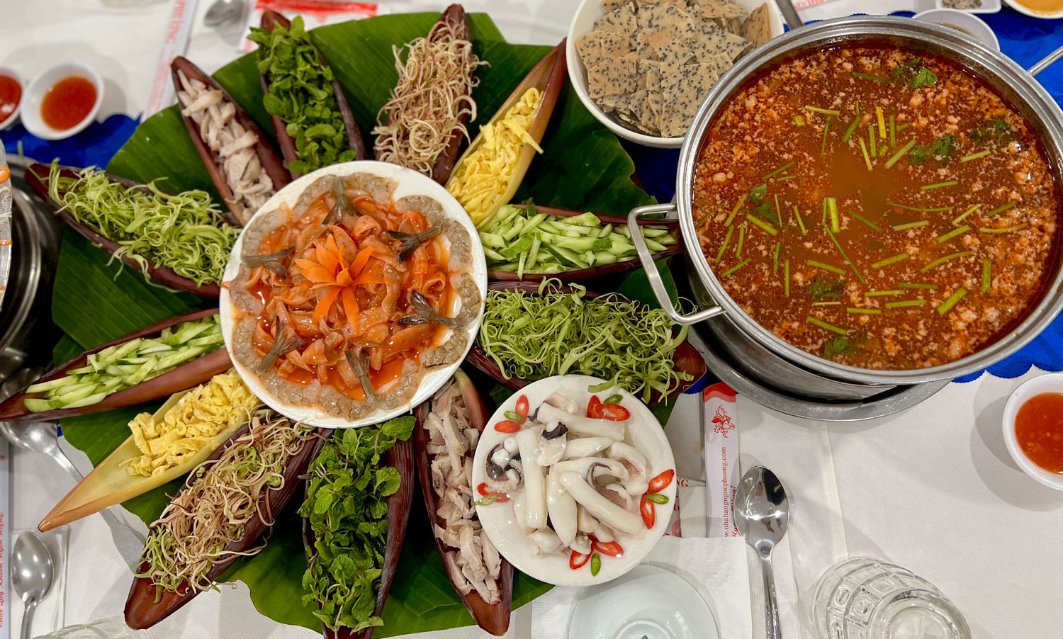 Nhà Hàng Ngọc Phượng Mũi Né - Trải Nghiệm Ẩm Thực Tuyệt Vời Tại Phan Thiết Gallery 2