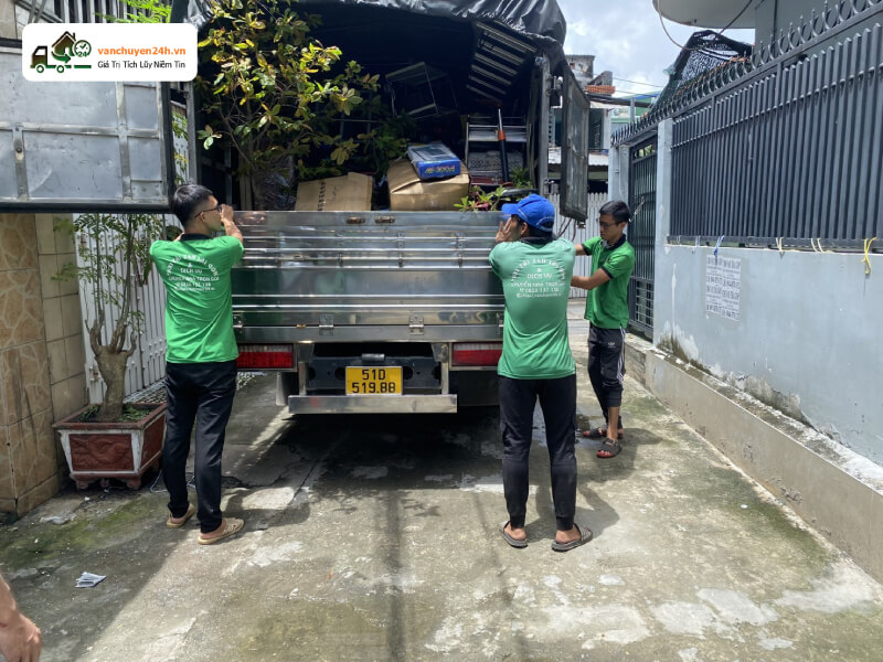 Thuê Xe Chở Đồ Về Quê: Giải Pháp Tiện Lợi và An Toàn