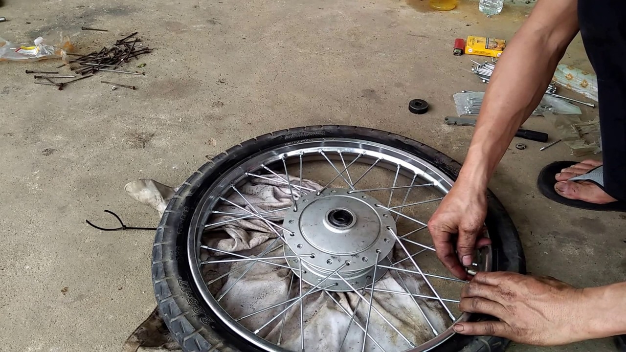 Thủng Săm Hay Thủng Xăm?
