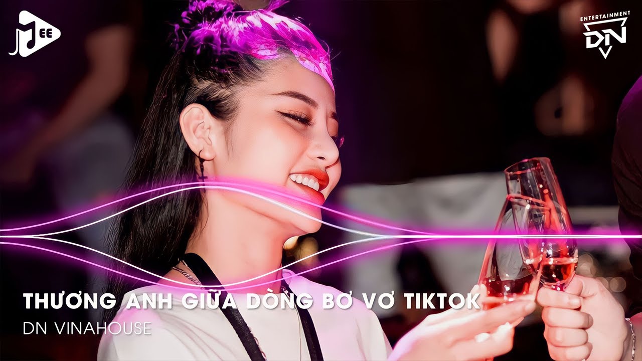 Thương Anh Giữa Dòng Bơ Vơ