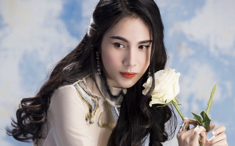 Thủy Tiên Sinh Năm Bao Nhiêu? Gallery 1