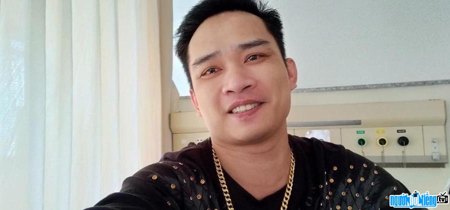 Tiến Bịp Bao Nhiêu Tuổi?