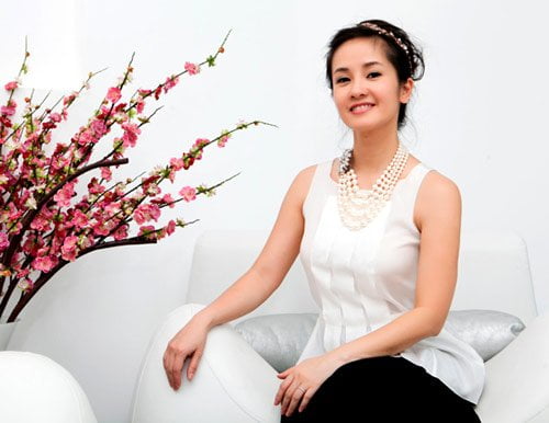 Tiểu sử Hồng Nhung - Nữ hoàng nhạc nhẹ Việt Nam