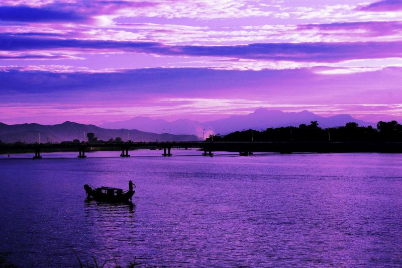 Tím Huế Mộng Mơ