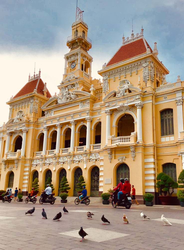 Tòa Thị Chính Là Gì?