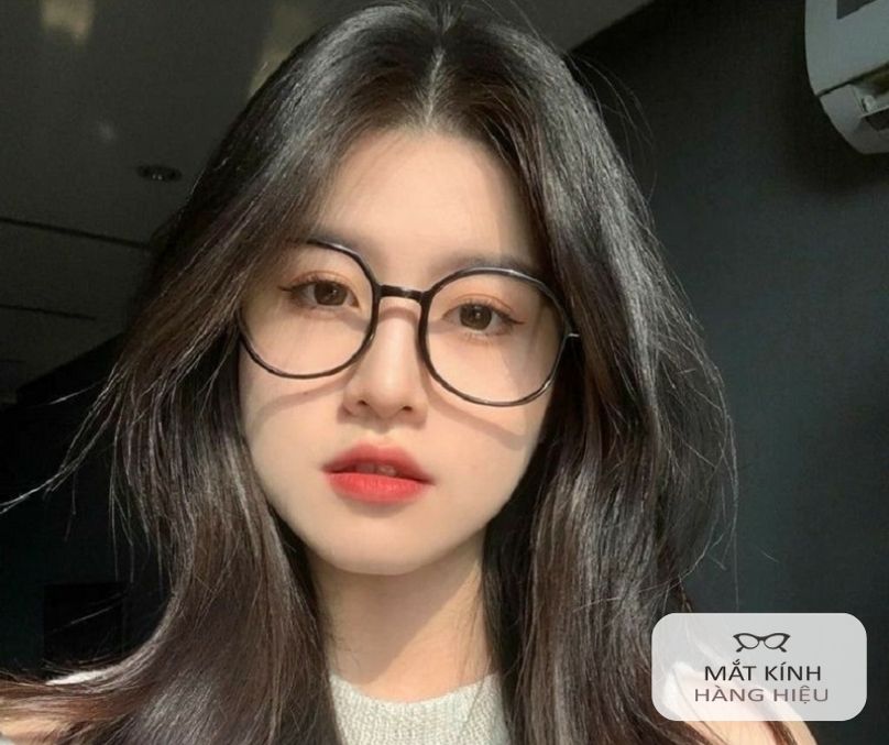 Tóc Mái Cho Người Đeo Kính Cận: Lựa Chọn Hoàn Hảo Che Khuyết Điểm Và Tăng Vẻ Đẹp