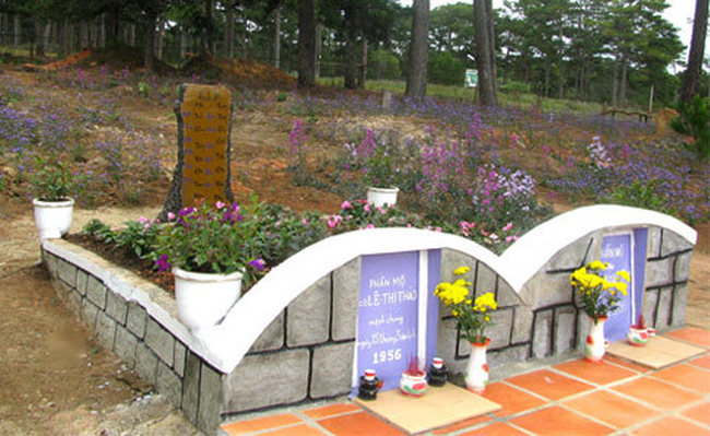 Nhạc Đồi Thông Hai Mộ Gallery 1